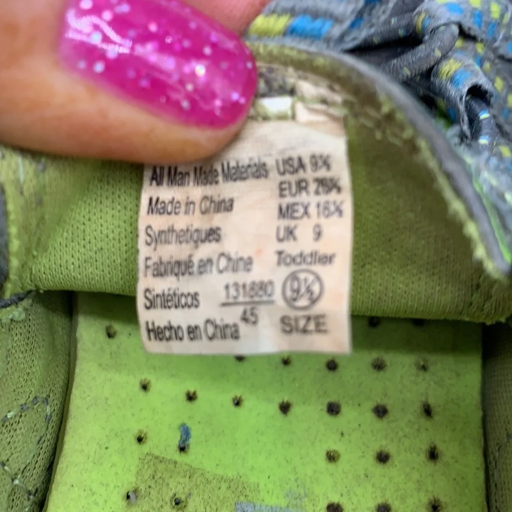 Smart Fit Boy's Gray and Green Sandals size 9.5